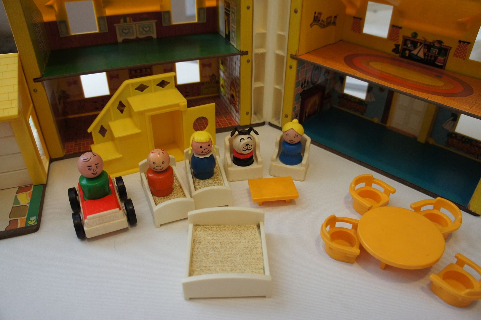 Anne's Odds and Ends Fisher Price Friday (original) Play Family House